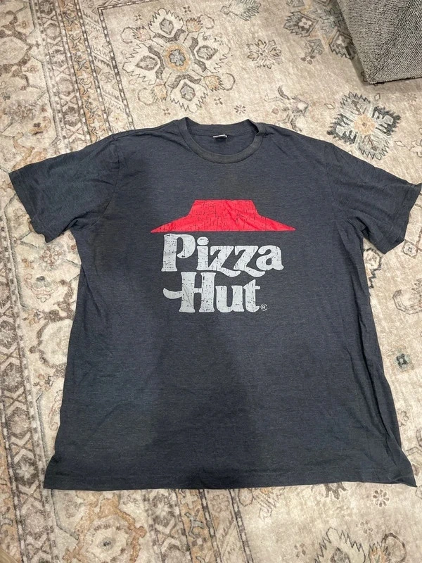 Pizza Hut logo t-shirt in gray, size XL